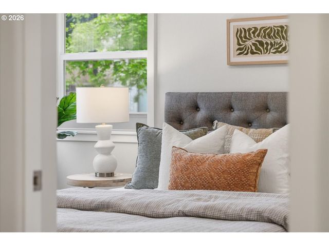 3040 N HUNT St, Portland, OR 97217