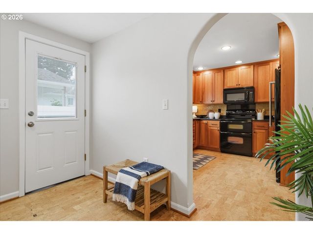 3040 N HUNT St, Portland, OR 97217