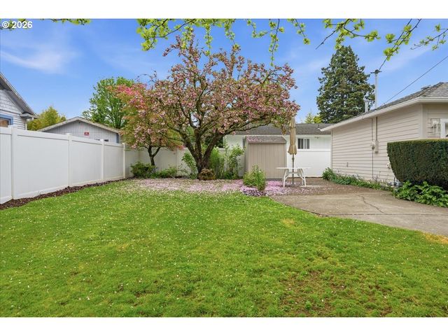 3040 N HUNT St, Portland, OR 97217