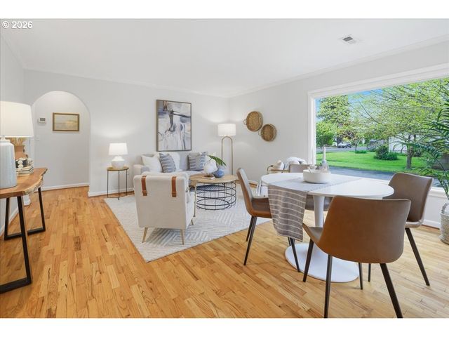 3040 N HUNT St, Portland, OR 97217