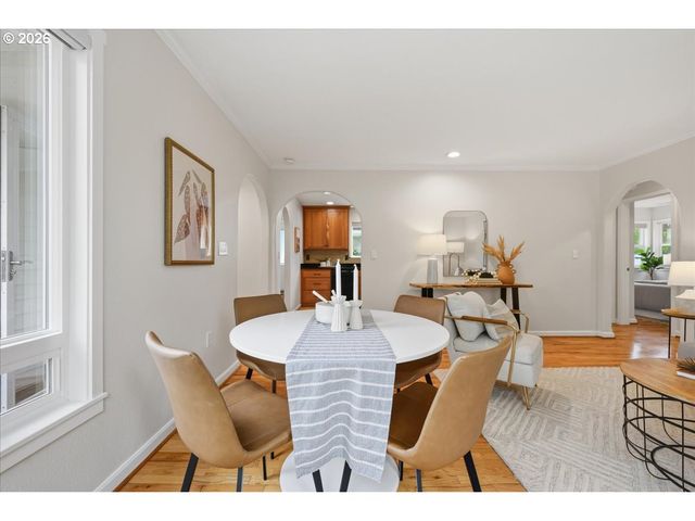 3040 N HUNT St, Portland, OR 97217