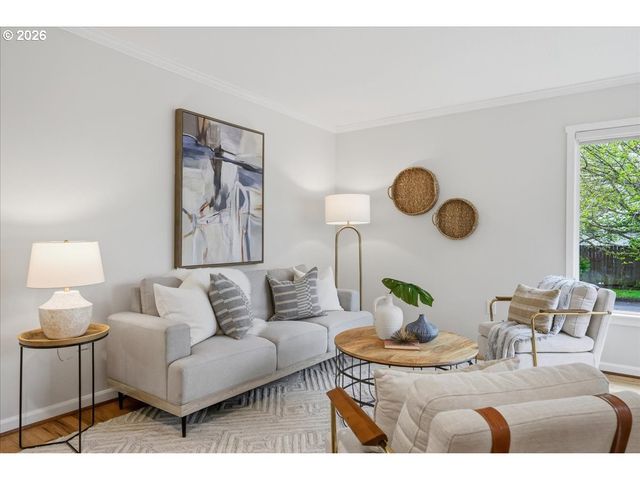 3040 N HUNT St, Portland, OR 97217