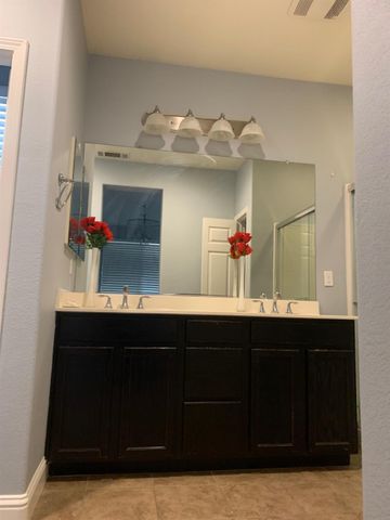 10456 Siltstone Way, Elk Grove, CA 95757