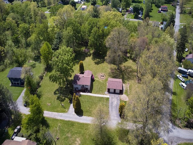 104 Lakewood Dr, North Sewickley Twp, PA 16117