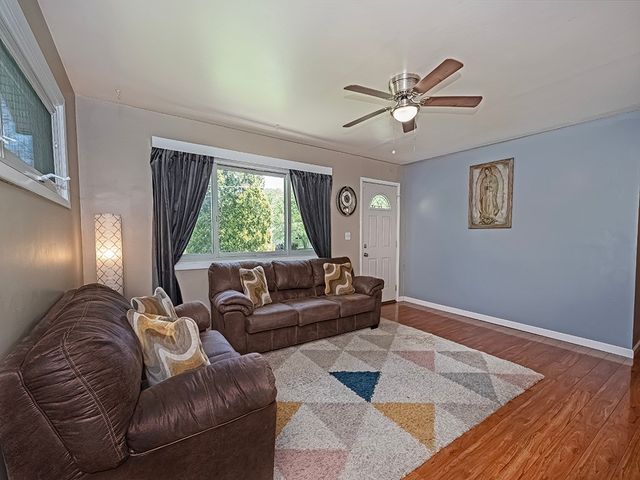 104 Lakewood Dr, North Sewickley Twp, PA 16117