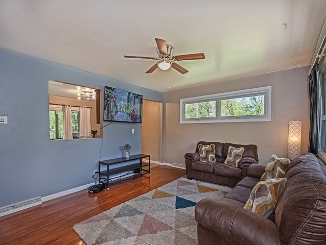 104 Lakewood Dr, North Sewickley Twp, PA 16117