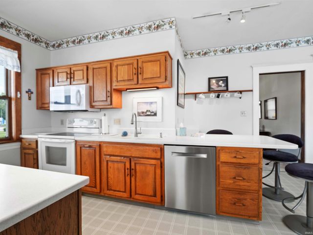 2402 Broadway Boulevard, Fort Wayne, IN 46807