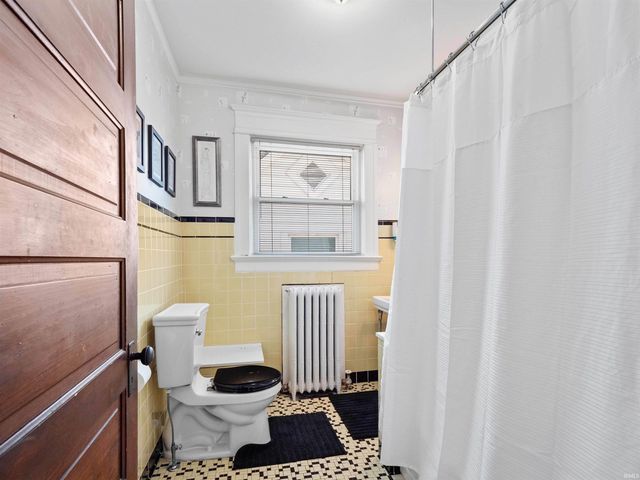 2402 Broadway Boulevard, Fort Wayne, IN 46807