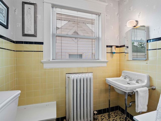 2402 Broadway Boulevard, Fort Wayne, IN 46807