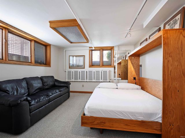 2402 Broadway Boulevard, Fort Wayne, IN 46807