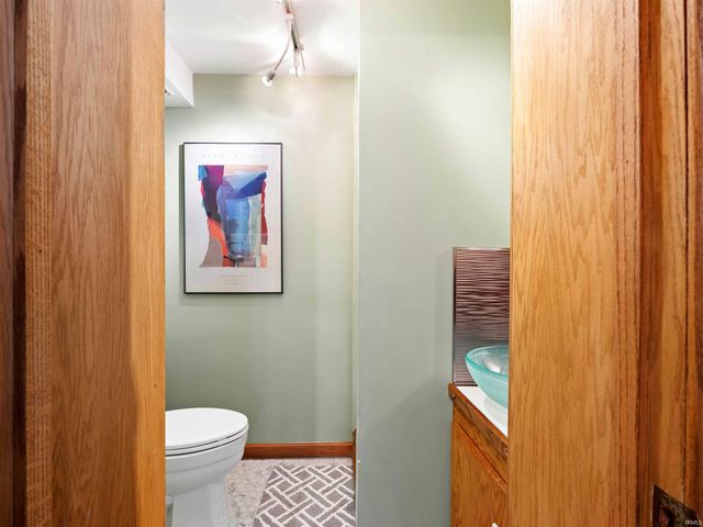 2402 Broadway Boulevard, Fort Wayne, IN 46807