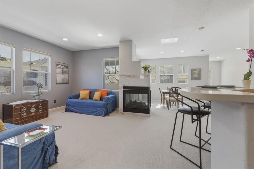 Image 11 of property listing at 914 Brea Lane, San Jose, CA 95138