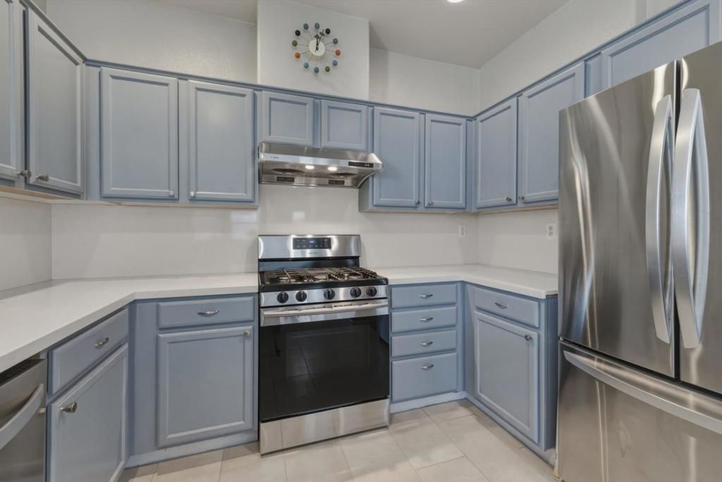 Image 14 of property listing at 914 Brea Lane, San Jose, CA 95138