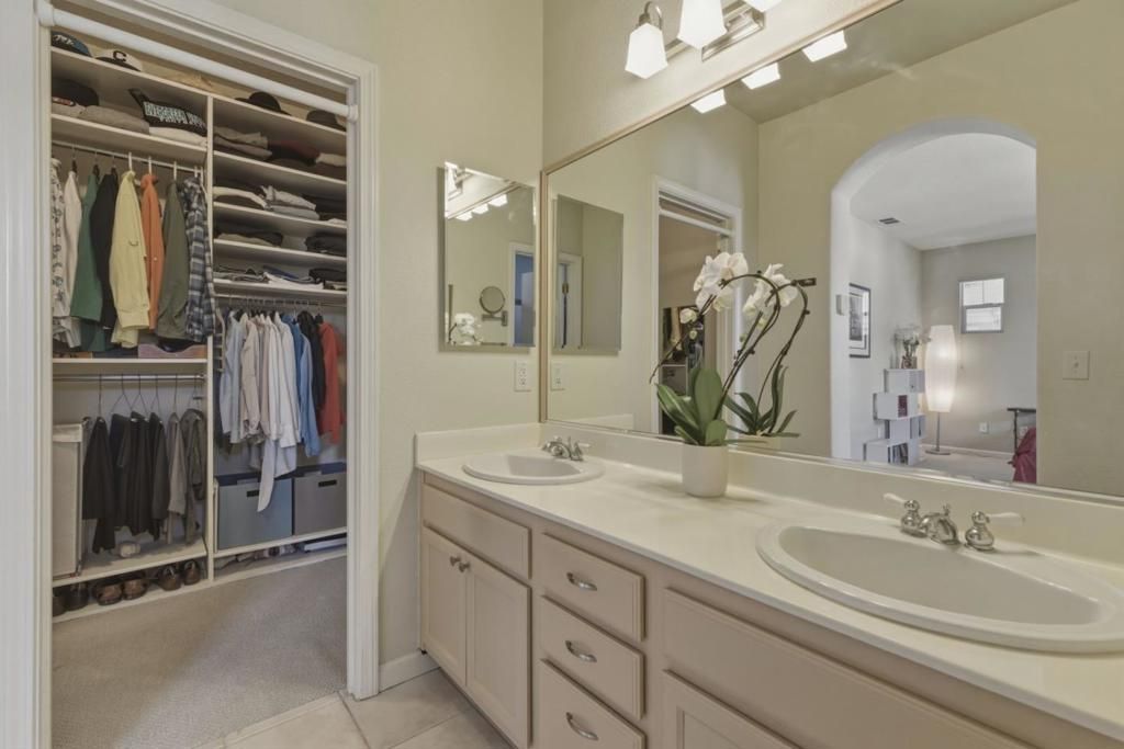 Image 24 of property listing at 914 Brea Lane, San Jose, CA 95138