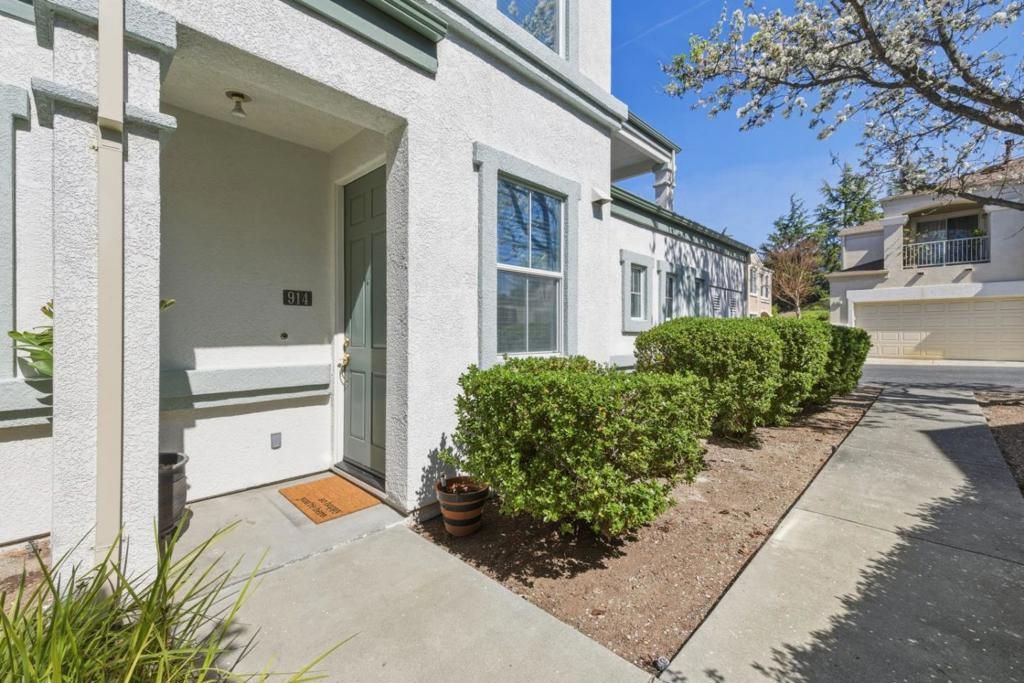 Image 33 of property listing at 914 Brea Lane, San Jose, CA 95138