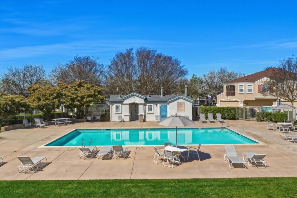 Image 36 of property listing at 914 Brea Lane, San Jose, CA 95138