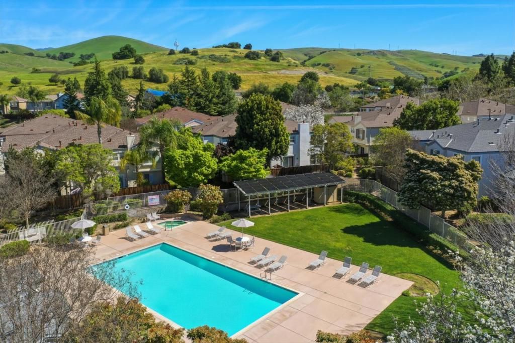 Image 37 of property listing at 914 Brea Lane, San Jose, CA 95138