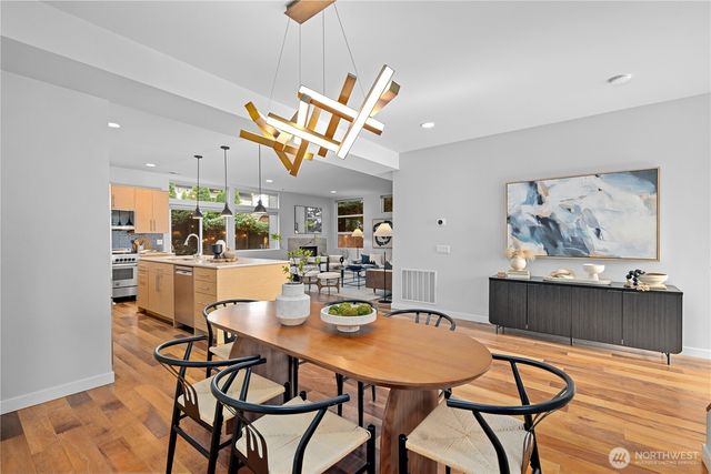 714 28th Avenue S, Seattle, WA 98144