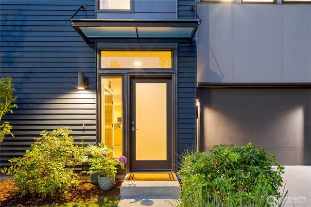 714 28th Avenue S, Seattle, WA 98144
