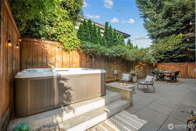 714 28th Avenue S, Seattle, WA 98144