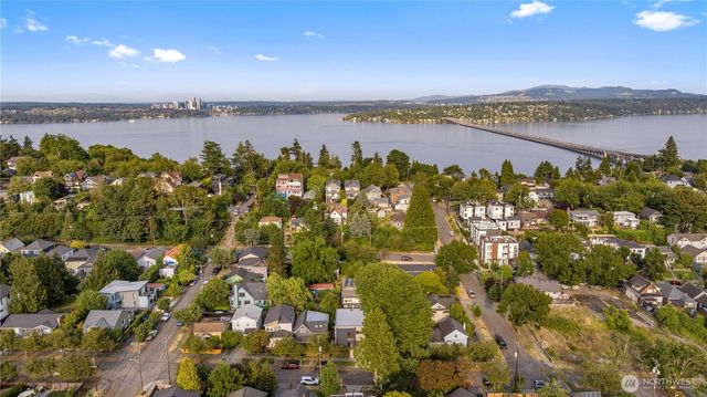 714 28th Avenue S, Seattle, WA 98144