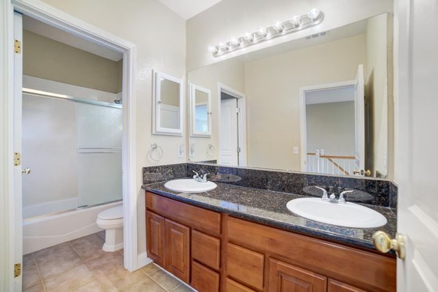 1637 Lexington Dr, Lodi, CA 95242
