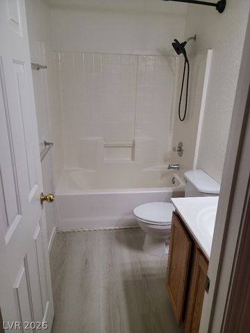 9013 CROOKED SHELL Avenue -, Las Vegas, NV 89143