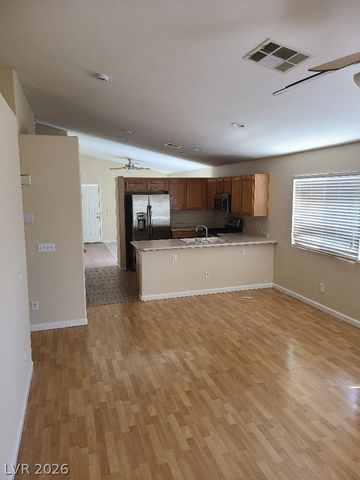 9013 CROOKED SHELL Avenue -, Las Vegas, NV 89143