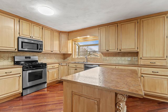 2143 E Madison Street, Springfield, MO 65802