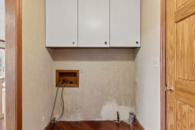 2143 E Madison Street, Springfield, MO 65802