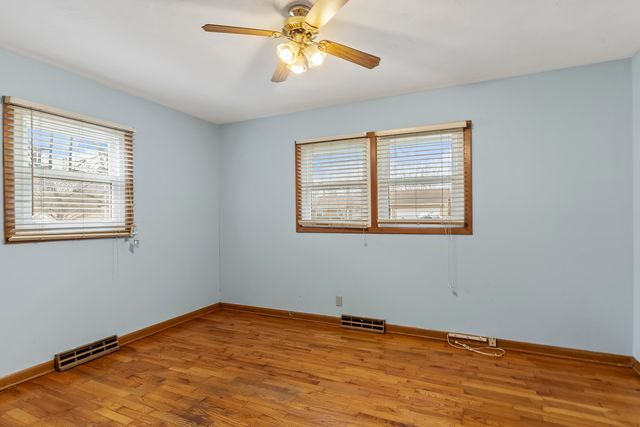 2143 E Madison Street, Springfield, MO 65802