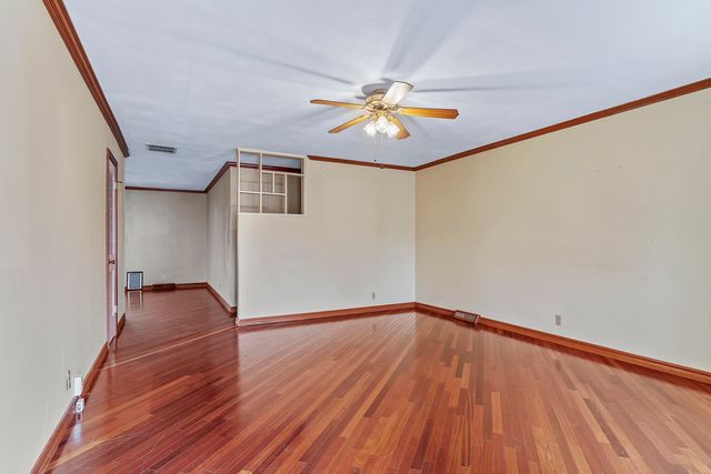 2143 E Madison Street, Springfield, MO 65802