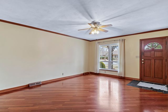 2143 E Madison Street, Springfield, MO 65802