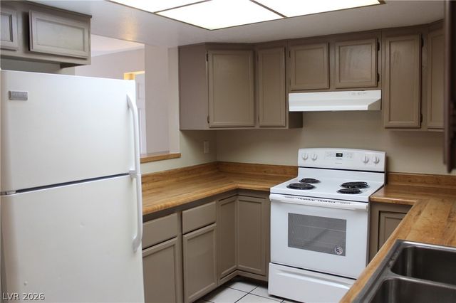 3770 Shirebrook Drive 75, Las Vegas, NV 89115