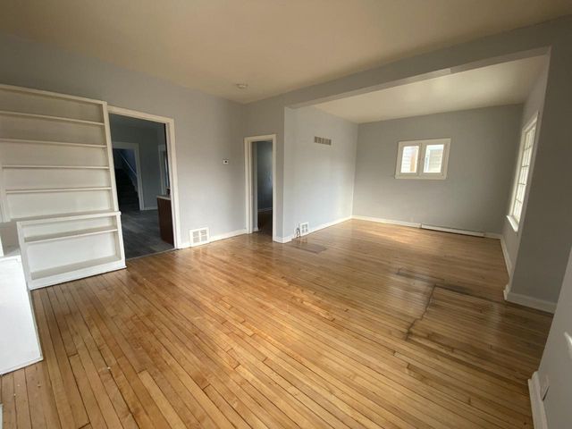 3003 N 20th STREET, Milwaukee, WI 53206