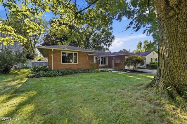 210 Cedar Lane, Waterville, OH 43566