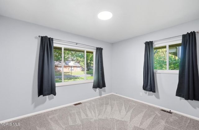 210 Cedar Lane, Waterville, OH 43566