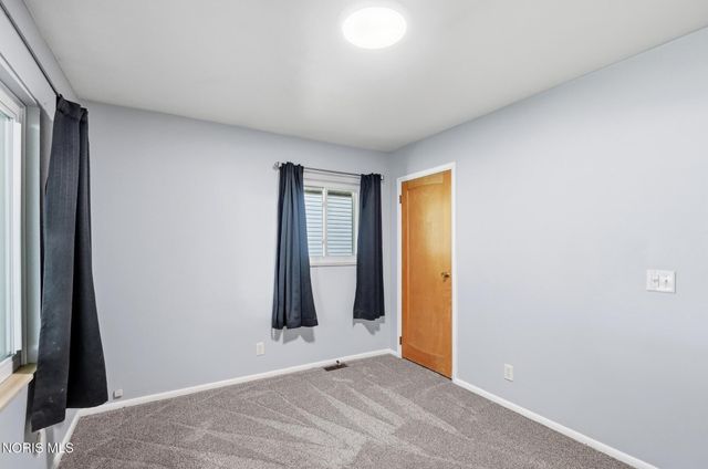 210 Cedar Lane, Waterville, OH 43566