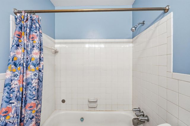 210 Cedar Lane, Waterville, OH 43566