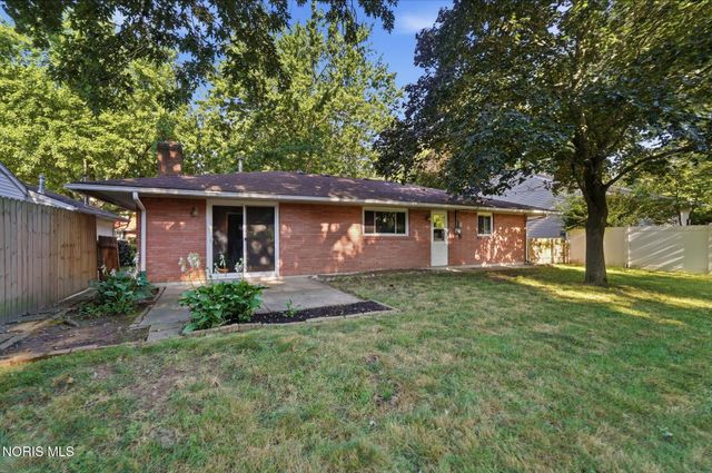 210 Cedar Lane, Waterville, OH 43566