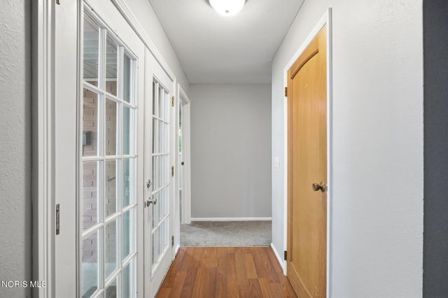 210 Cedar Lane, Waterville, OH 43566