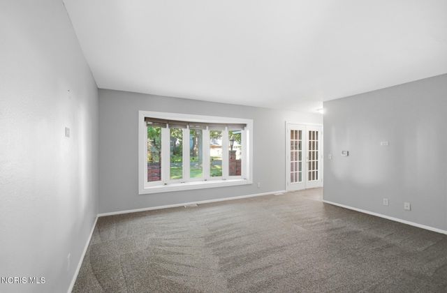 210 Cedar Lane, Waterville, OH 43566