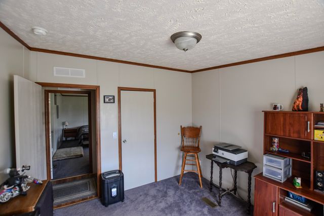 13 Wolf Run Road, Flemingsburg, KY 41041