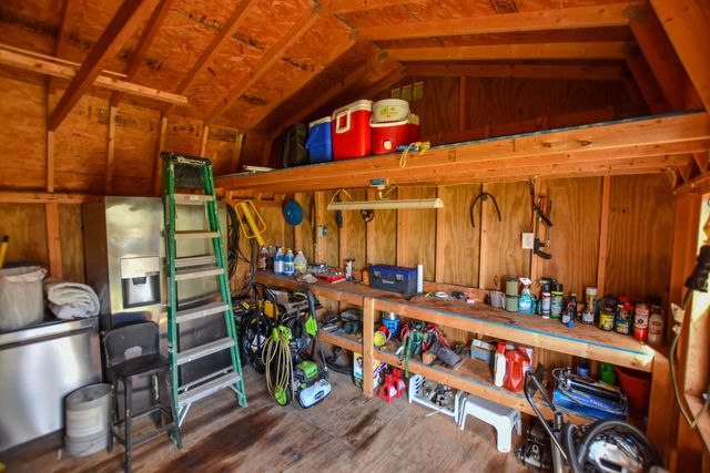 13 Wolf Run Road, Flemingsburg, KY 41041