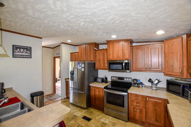 13 Wolf Run Road, Flemingsburg, KY 41041