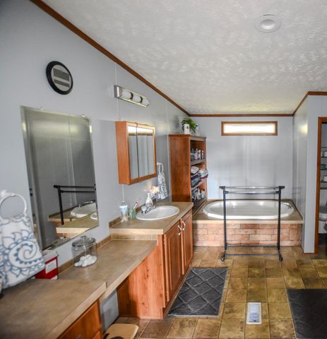 13 Wolf Run Road, Flemingsburg, KY 41041