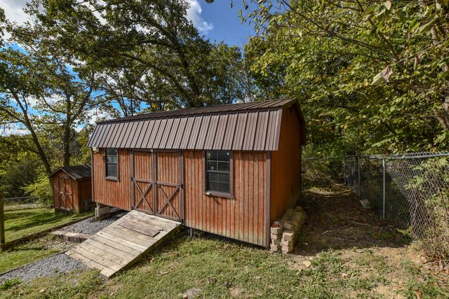 13 Wolf Run Road, Flemingsburg, KY 41041