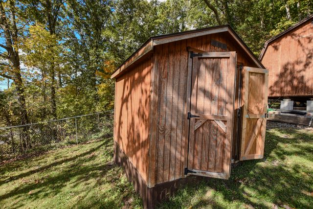 13 Wolf Run Road, Flemingsburg, KY 41041