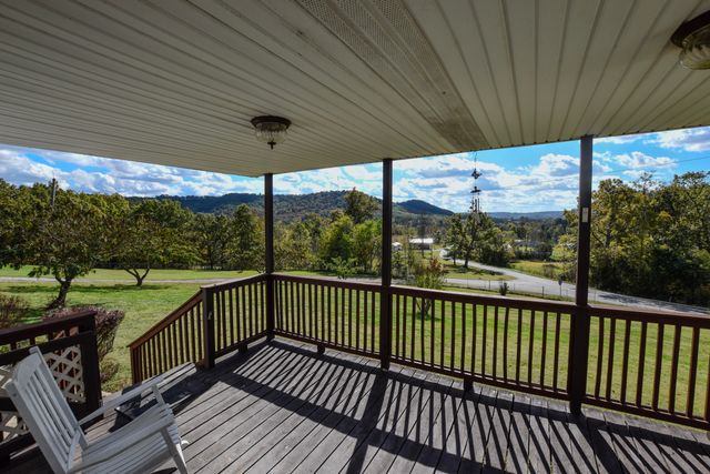 13 Wolf Run Road, Flemingsburg, KY 41041