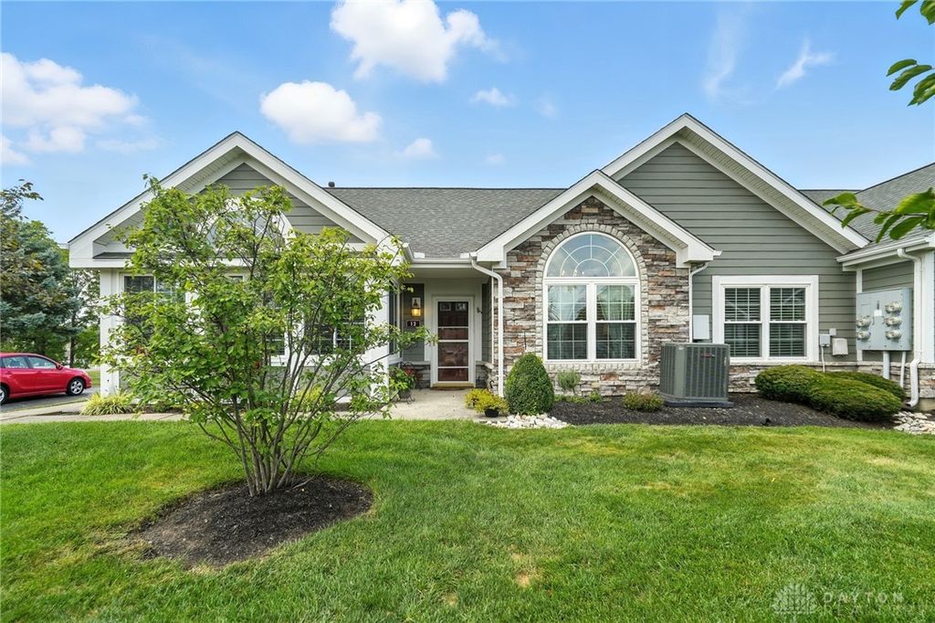 12 Abbey Drive, Springboro, OH 45066